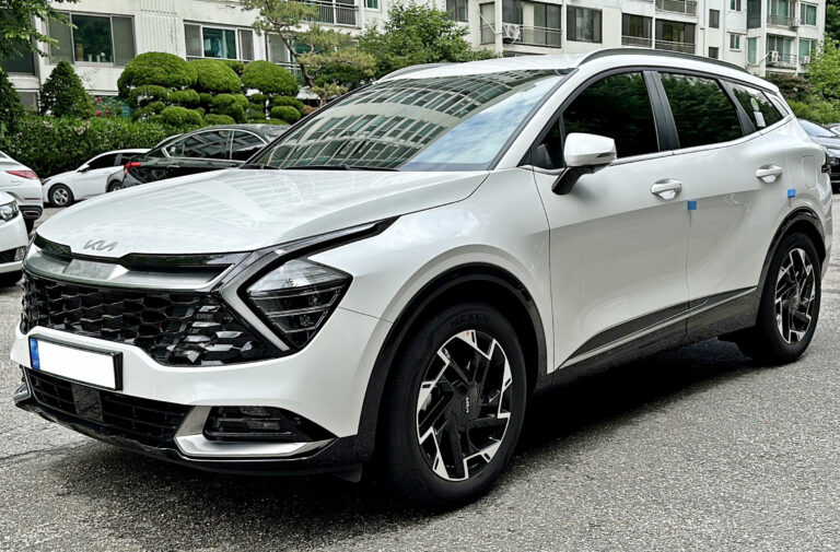 0_Kia_Sportage_(NQ5)_1